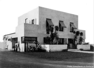 Casa Modernista (1927-1930) do arquiteto russo radicado em São Paulo, Gregori Warchavchik. Construída como primeiro exemplar do Modernismo na arquitetura brasileira, na Vila Mariana, em São Paulo. Este conhecia bem os postulados racionalistas de Le Corbusier.