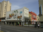 Napoleo Potyguara Lazzarotto (Curitiba, 29 de maro de 1924  Curitiba, 7 de maio de 1998). Filho de italianos comeou a se interessar por desenho ainda criana. Seu pai era ferrovirio e sua me mantinha um restaurante na cidade, o Vago do Armistcio, muito frequentado por intelectuais paranaenses. Segundo certos crticos, os murais so o trabalho mais representativo de sua obra. Na execuo desses trabalhos, Poty empregava materiais diversos, como madeira, vidro (vitrais), cermica, azulejo e concreto aparente, esse ltimo um de seus materiais prediletos.  